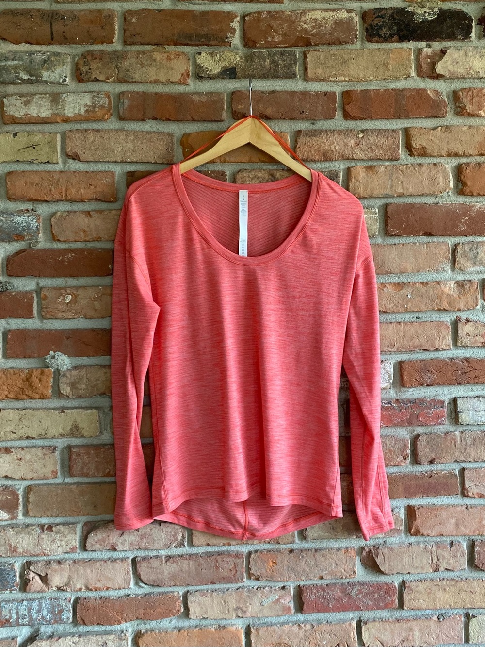 lululemon athletica Coral Long Sleeve Tee Size 6
